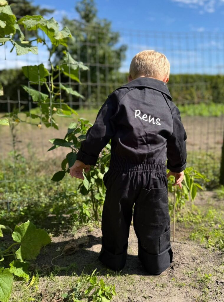 Kinderoverall geborduurd met naam